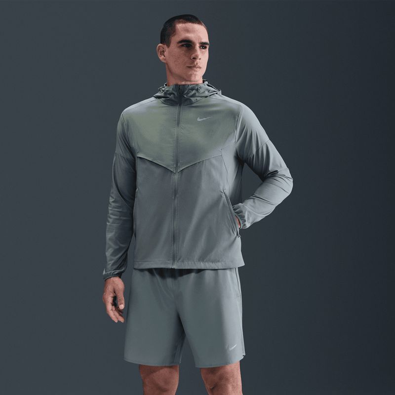 nike-impossibly-light-windrunner-multicolor-hv6521-364-1.jpeg