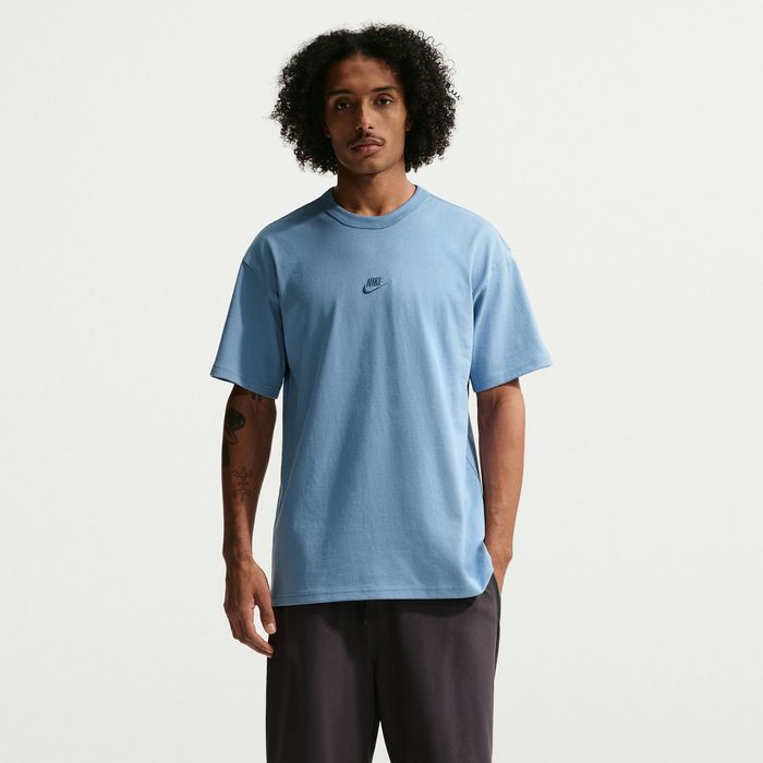 Sportswear Premium Essentials