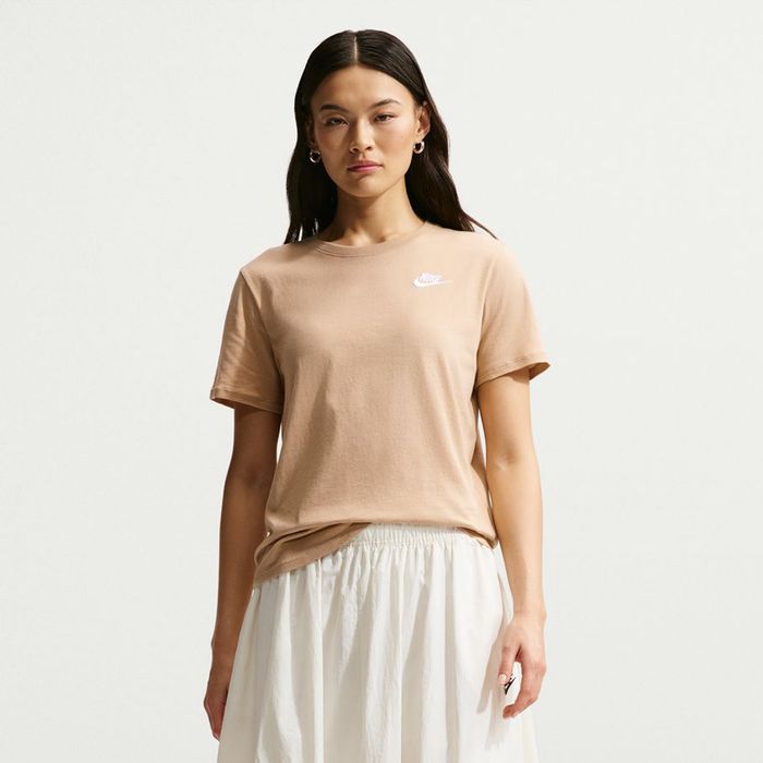 Sportswear Club Essentials