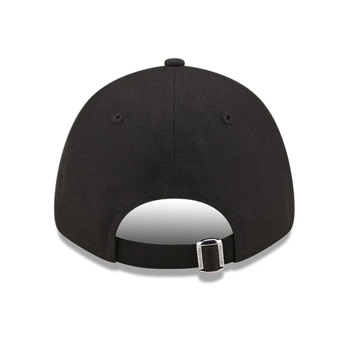 New York Yankees Pop Outline