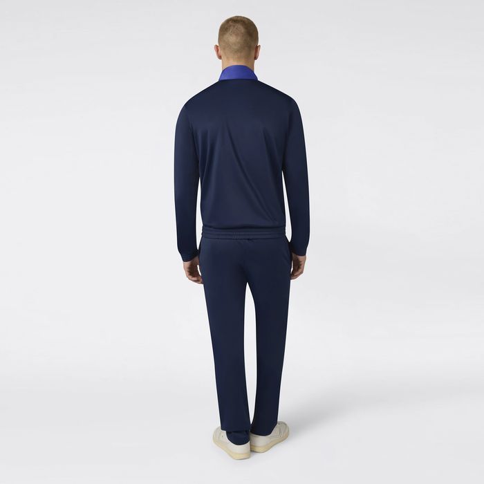 Slim Fit